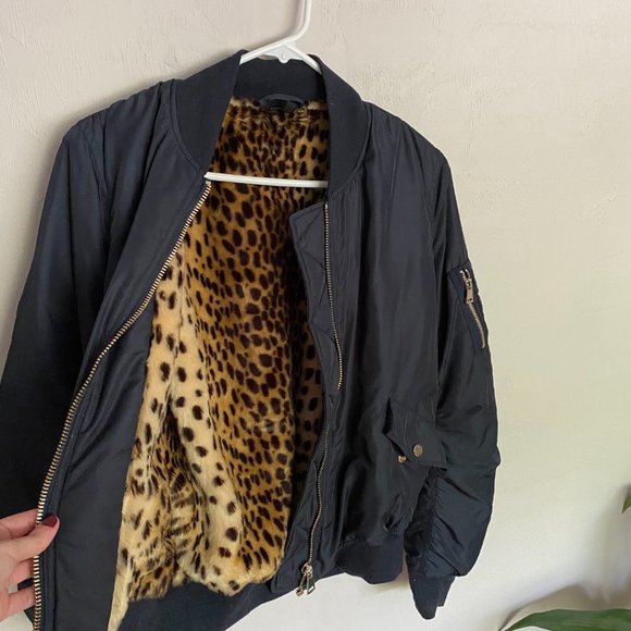 NWOT Navy Topshop Bomber Jacket with Cheetah Print - Picture 1 of 4